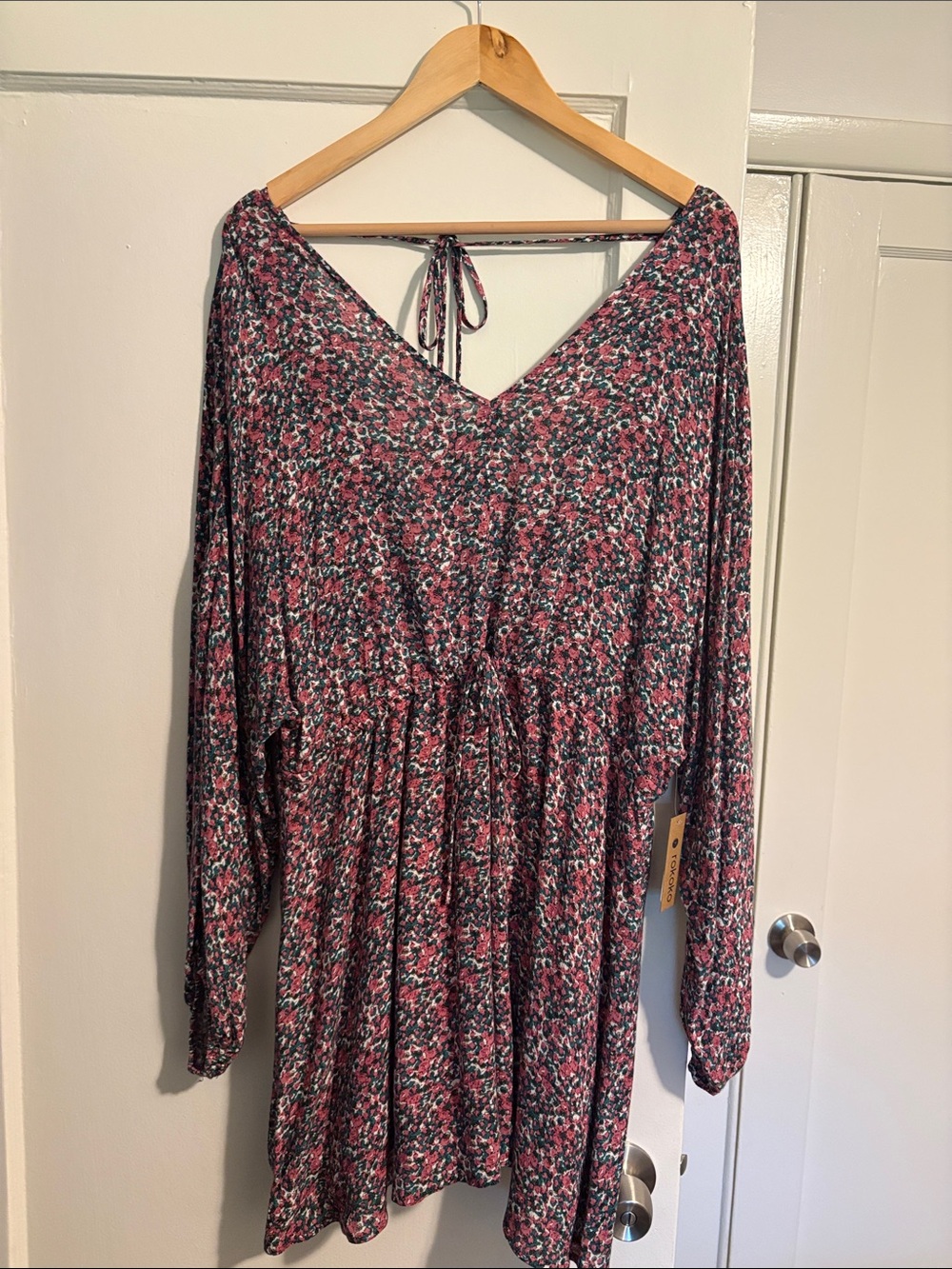 V-Neck Long Sleeve Floral Mini Dress in Burgundy